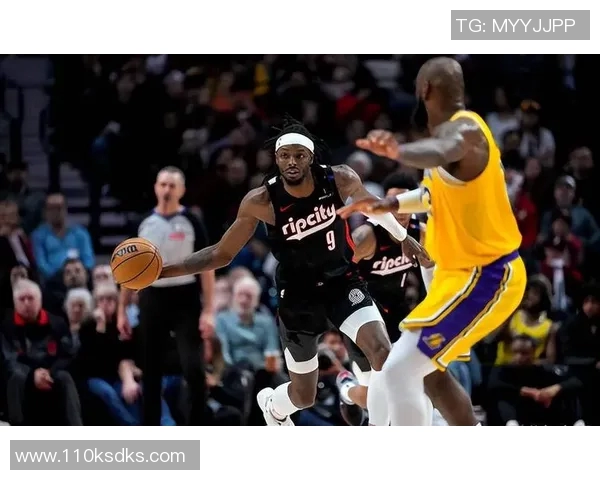 杰拉米格兰特:在NBA赛场上崭露头角的全能球员与未来之星